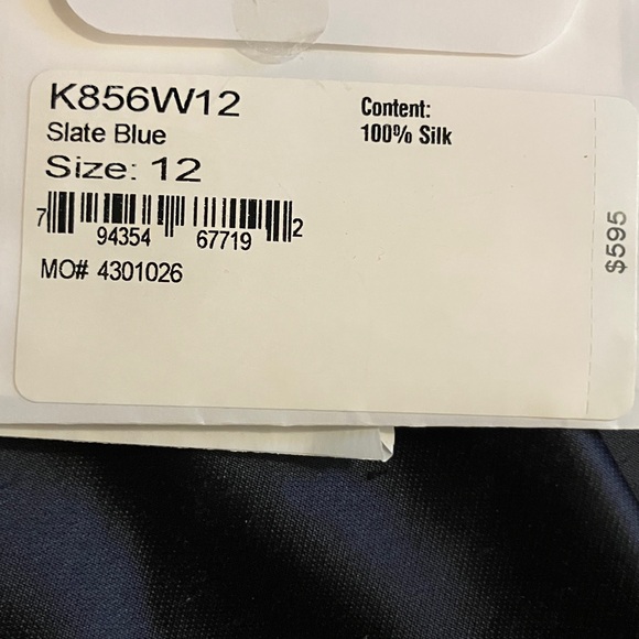 St. John Silk Pleated Wide Leg Trouser - Picture 4 of 4